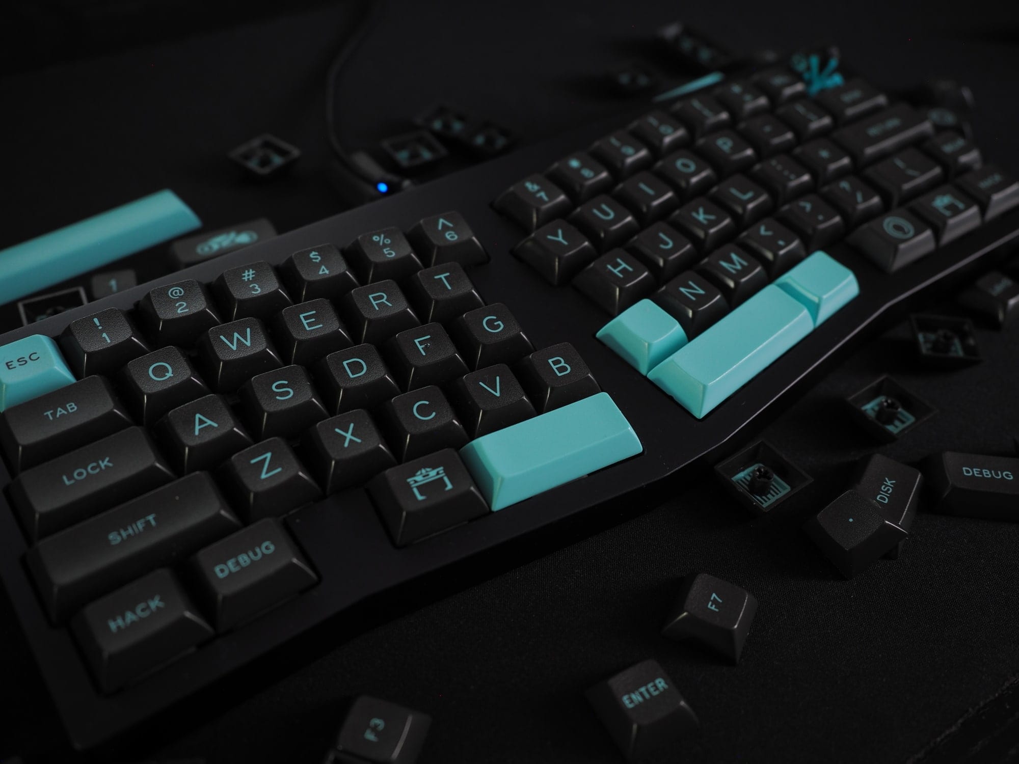 「キーボード沼へハマっていき、高級キーボードを買うまでのお話【Meridian】」のアイキャッチ画像